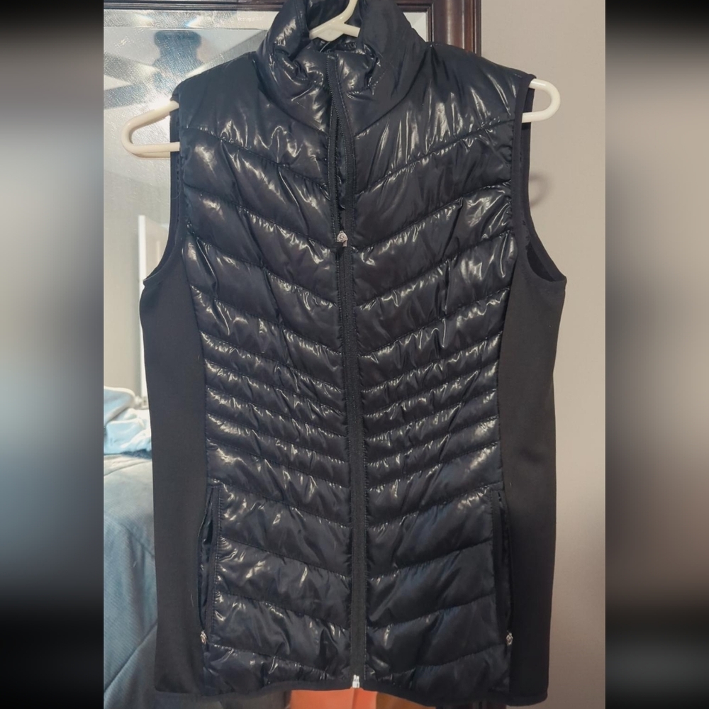 Xersion Women's Shiny Black Puffer Vest